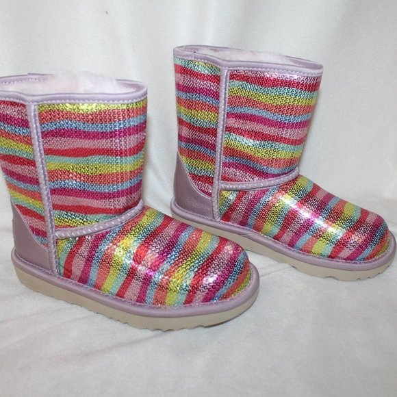 NIB UGG GIRL'S YOUTH SEQUIN RAINBOW CLASSIC SHORT SHEARLING LINED BOOTS - Picture 4 of 9